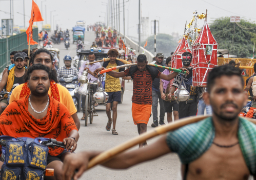 Haridwar: Signboards of 2 dozen liquor shops on Kanwar route to be covered with curtains