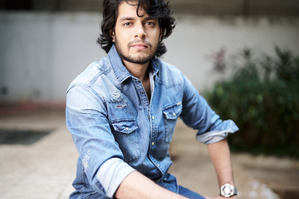 Junaid Khan, Strictly Unconventional
