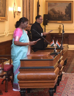 Heeralal Samariya sworn in as chief of CIC