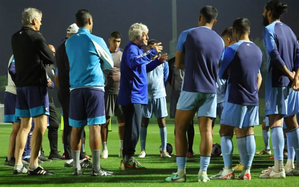 Renowned coach Bora Milutinovic comes calling to Indian team's training session in Doha, Qatar. 