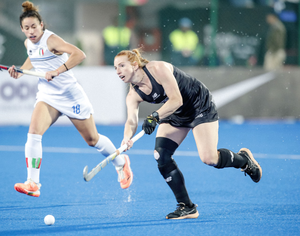 Frances Davies' brace helps New Zealand beat Italy 3-0 