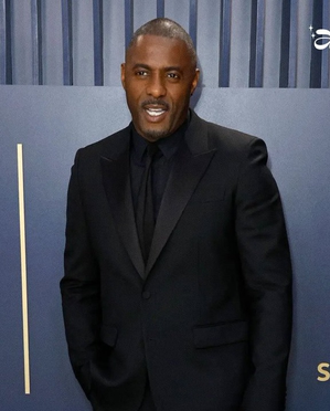 Idris Elba jokes he got 'kicked out' of De Niro's office in SAG monologue