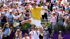 Jack Draper stuns defending champion Carlos Alcaraz at The Queen's Club Championship to reach quarterfinals in London on Thursday. Photo credit: ATP Tour