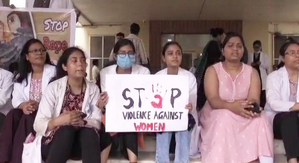 Kolkata rape-murder case: Protesting Indore docs demand capital punishment for culprits
