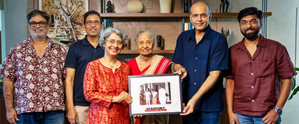 Ashutosh Gowariker meets the family of supercop Ramakant Kulkarni, latter’s son-in-law Harsha Bhogle