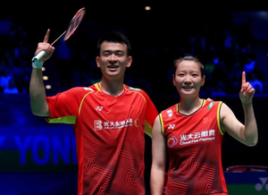 Olympic badminton champion Zheng Siwei (left) to retire from international competition at the end of the BWF World Tour Finals in Hangzhou, China. Photo credit: Xinhua