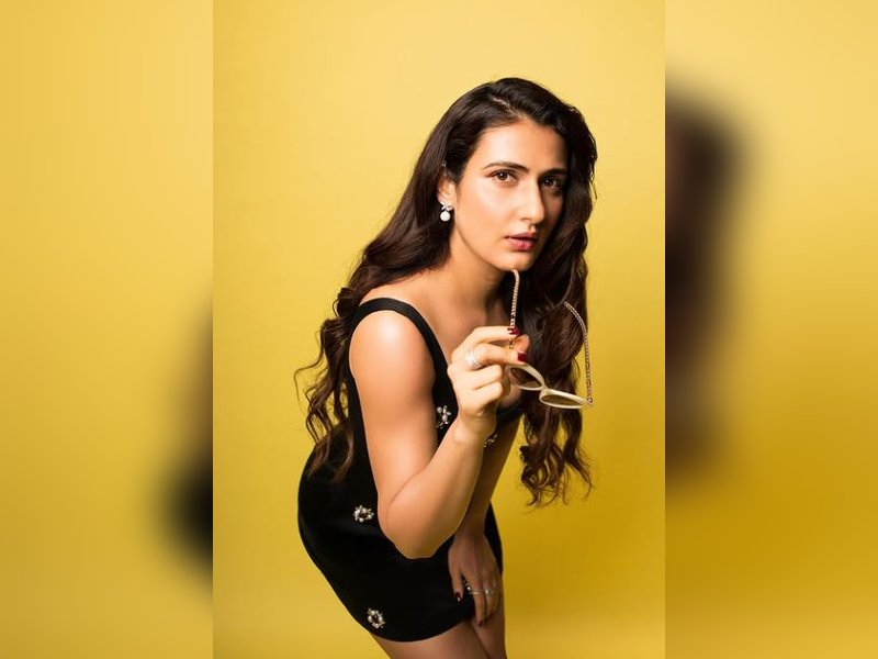 Fatima Sana Shaikh calls Ali Fazal ‘manjha hua kalakaar’