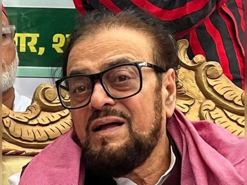 Samajwadi Party hits out at MLA Sanjay Gaikwad as he assaulted canteen staff, Shiv Sena defends