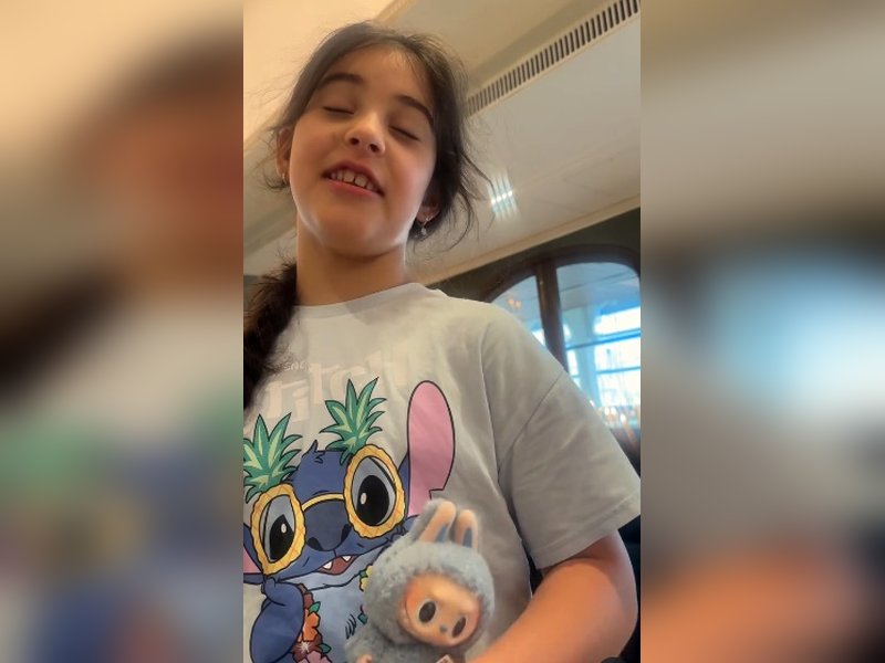 Why did Karan Johar loose an argument with his daughter Roohi? 