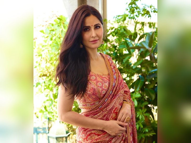 Priyanka Chopra, Kareena Kapoor & others from Bollywood wish Katrina Kaif on her 42nd birthday