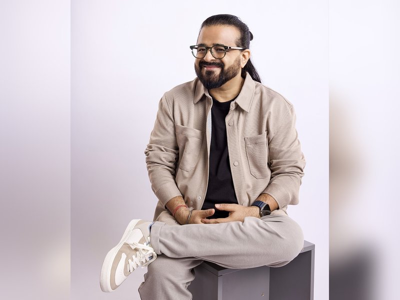 Pritam loves 'The Dark Side of the Moon', calls Pink Floyd his favourite band
