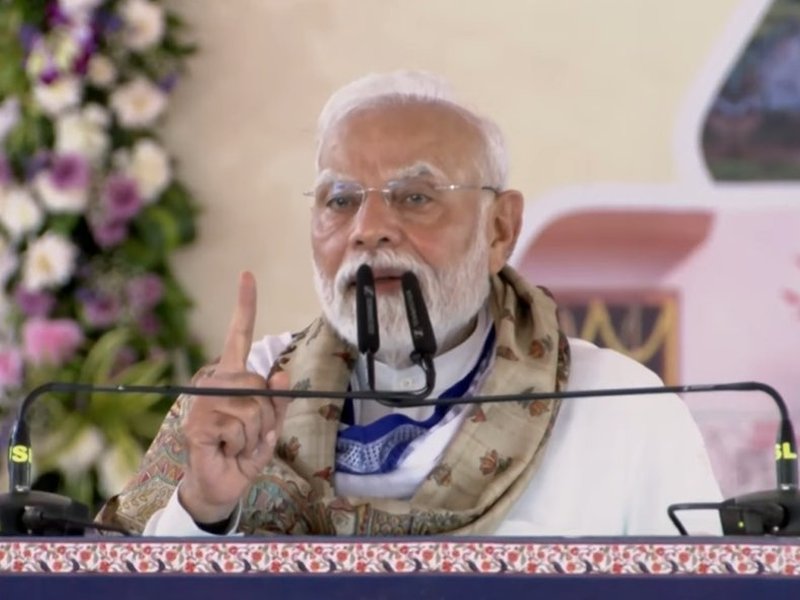 मोतिहारी में विपक्ष पर बरसे पीएम मोदी , कहा- हमें बिहार को इनकी बुरी नीयत से बचाना है 