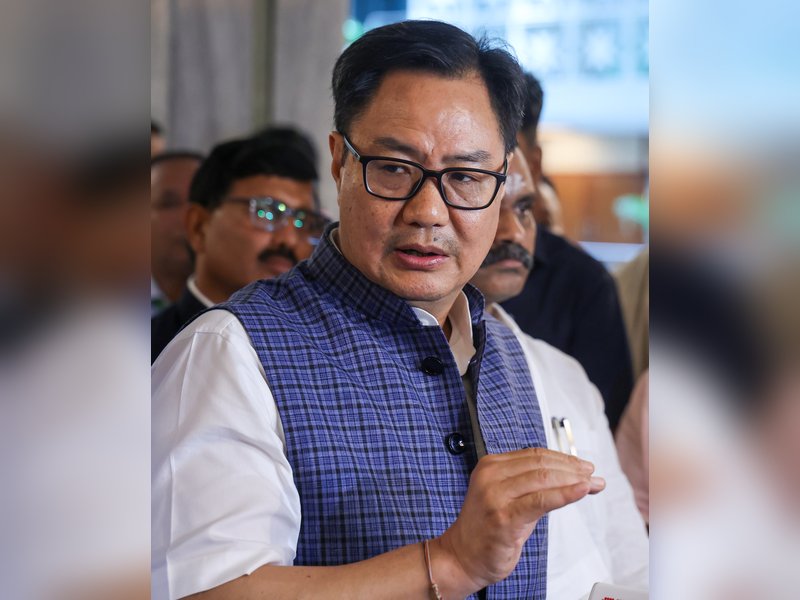 किरेन रिजिजू का कांग्रेस पर तंज, पाकिस्तान प्रेम का दिया इशारा  