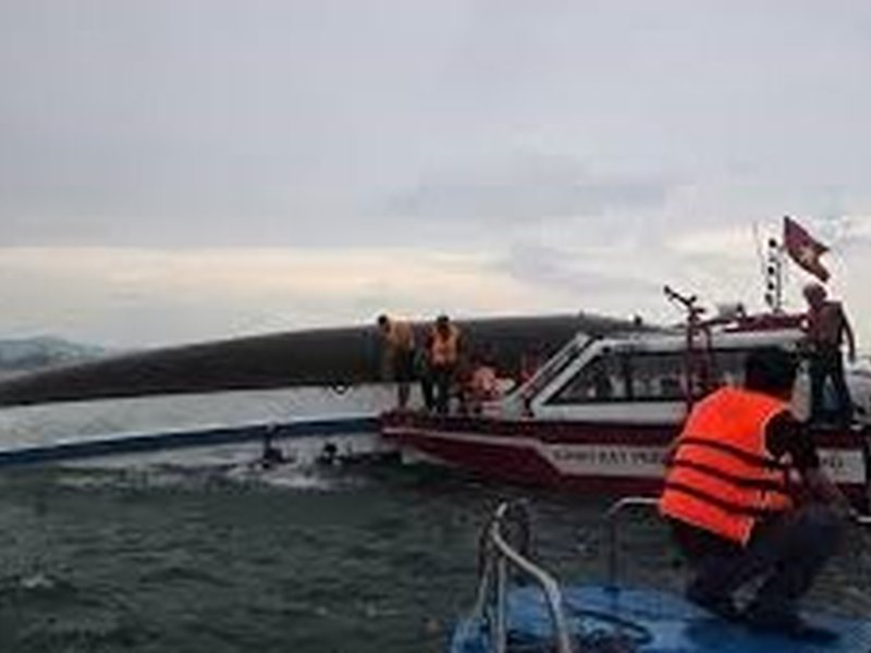 Death toll rises to 37 after cruise ship capsizes in Vietnam’s Ha Long Bay