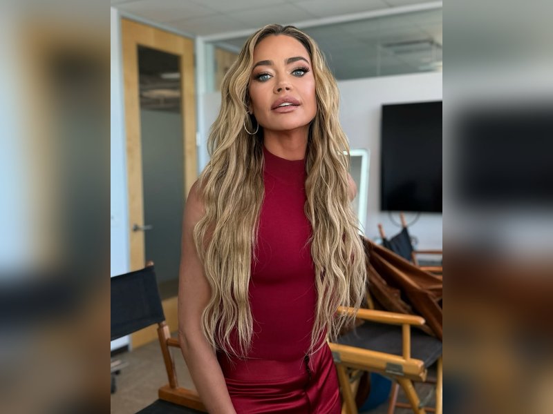 Denise Richards’ estranged husband accuses of her having an affair
