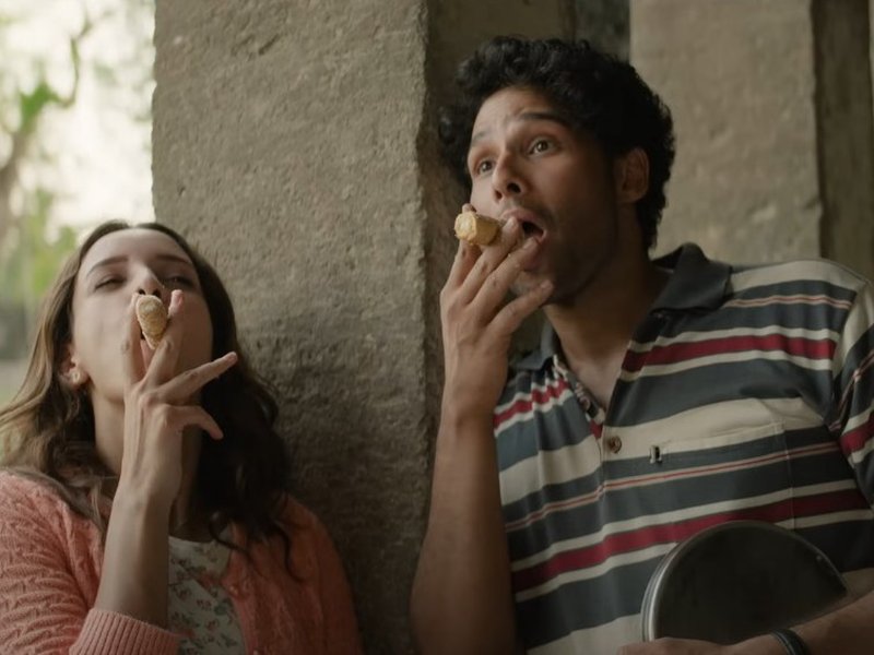 'धड़क 2' का नया गाना 'प्रीत रे' हुआ रिलीज, रोमांस करते दिखे सिद्धांत चतुर्वेदी और तृप्ति डिमरी