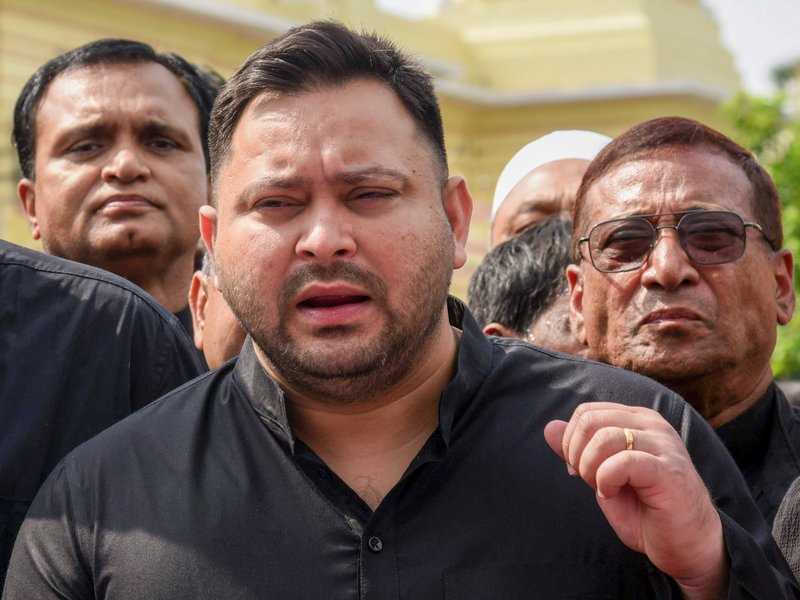 'लोकतंत्र के खत्म होने से बचाने की लड़ाई' :  तेजस्वी ने 'एसआईआर' मुद्दे पर बिहार चुनाव बॉयकॉट करने का दिया संकेत (आईएएनएस साक्षात्कार)