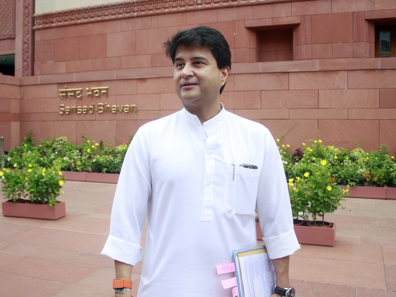 संचार साथी पोटर्ल पर यूजर्स की संख्या 15 करोड़ के पार, फर्जी कॉल की संख्या 97 प्रतिशत कम हुई : ज्योतिरादित्य सिंधिया