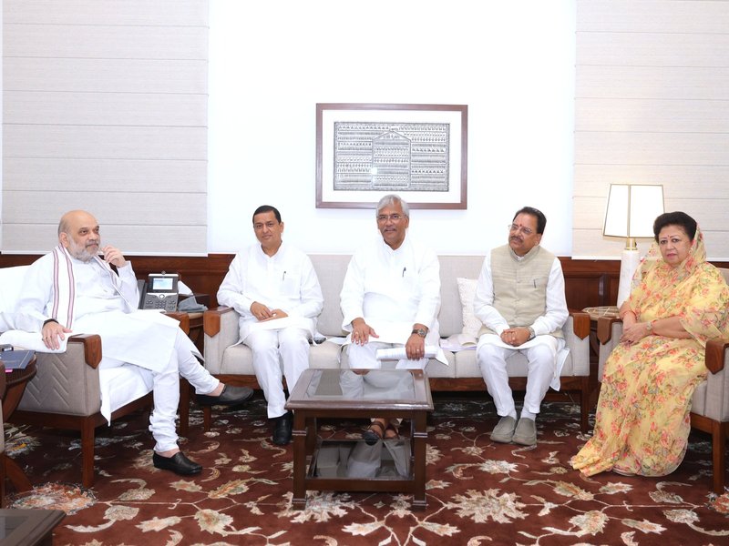एलयूसीसी चिट फंड घोटाले को लेकर अनिल बलूनी समेत चार सांसदों ने गृह मंत्री से की मुलाकात