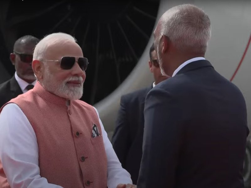 मालदीव पहुंचे प्रधानमंत्री मोदी, स्वतंत्रता दिवस समारोह में होंगे मुख्य अतिथि; राष्ट्रपति मुइज्जू ने किया स्वागत