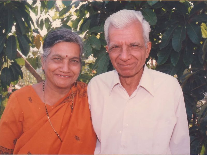 Sanjeev Kapoor remembers late father, thanks mother in heartfelt Parent’s Day tribute