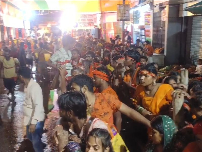 श्रावण महीने की तीसरी सोमवारी को शिवालयों में आस्था का अभिषेक 