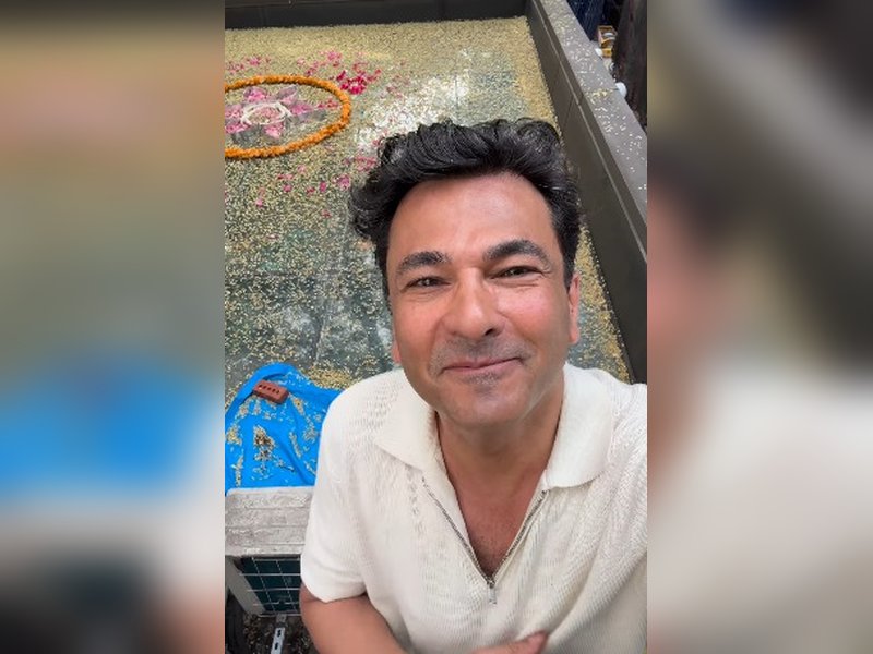 Vikas Khanna shares enchanting memory of hosting Shah Rukh Khan under a moonlit sky