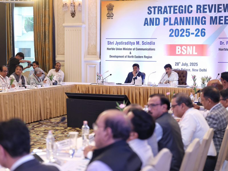 Focus on customer experience, revenue generation: Minister Scindia at BSNL meet