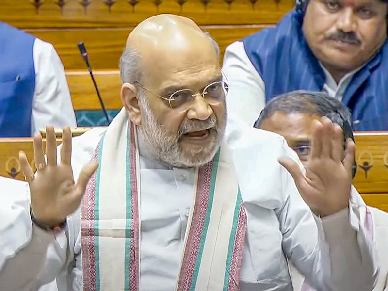 'आप आतंकियों का धर्म देखकर दुखी न हों', लोकसभा में विपक्ष के हंगामे पर भड़के अमित शाह