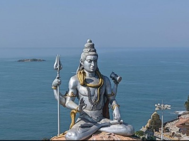 सावन विशेष : 237 फीट ऊंचाई और 123 फीट की प्रतिमा, तीन ओर समुद्र से घिरा ‘रामायण काल’ का यह मंदिर