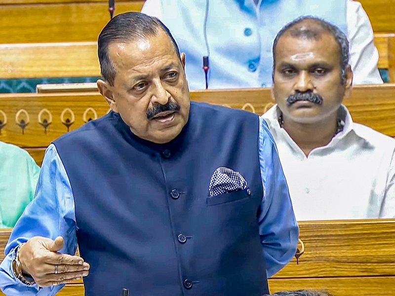 केंद्र सरकार ने बीते 9 वर्षों में 4 लाख से अधिक बैकलॉग रिक्तियों को भरा : जितेंद्र सिंह 