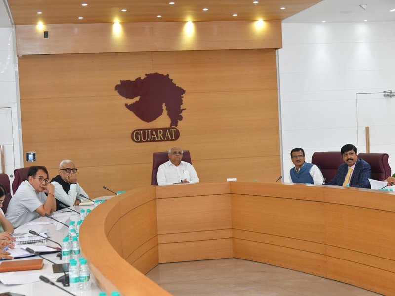 सभी विकासोन्मुखी प्रोजेक्ट्स को समयसीमा में और गुणवत्तायुक्त मानदंड के साथ पूर्ण करें : सीएम भूपेंद्र पटेल