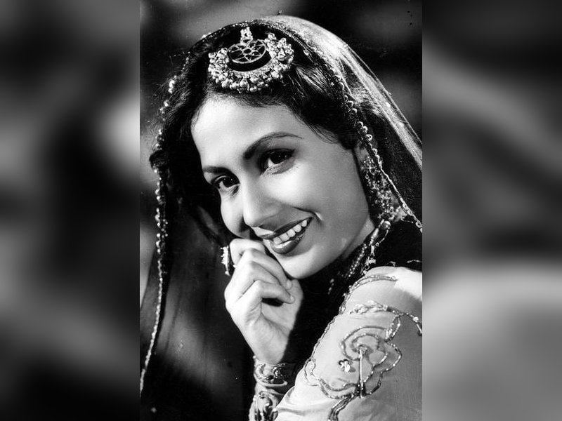 जब मीना कुमारी को डाकुओं ने घेरा, चाकू दिखाकर की थी अजीबोगरीब मांग, जानें पूरी घटना