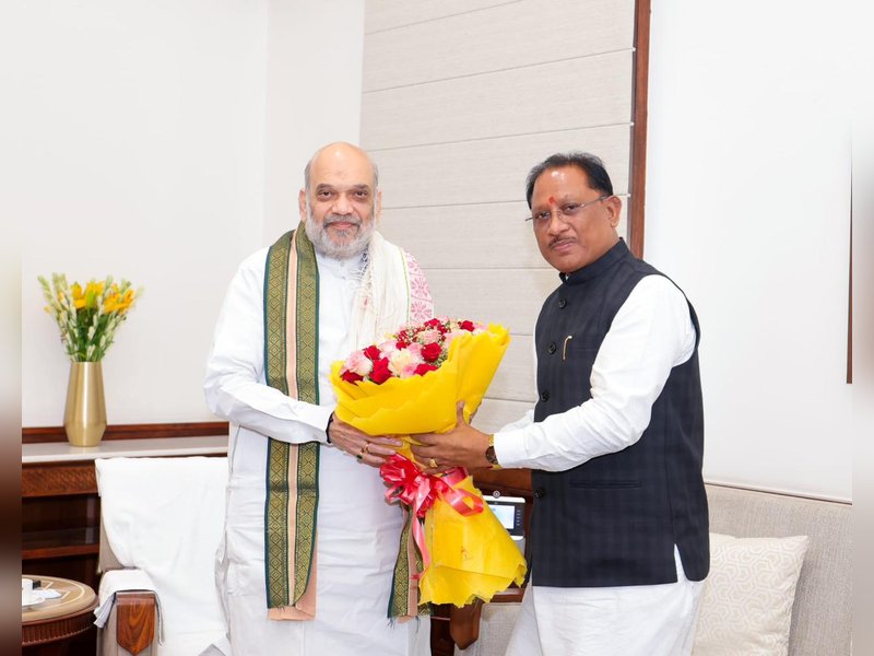 गृह मंत्री से मिले सीएम साय, छत्तीसगढ़ में नक्सल उन्मूलन अभियानों और उपलब्धियों की दी जानकारी