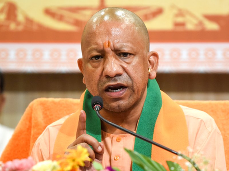 गोंडा में 11 लोगों की मौत पर सीएम योगी ने जताया शोक, 5-5 लाख मुआवजे का ऐलान