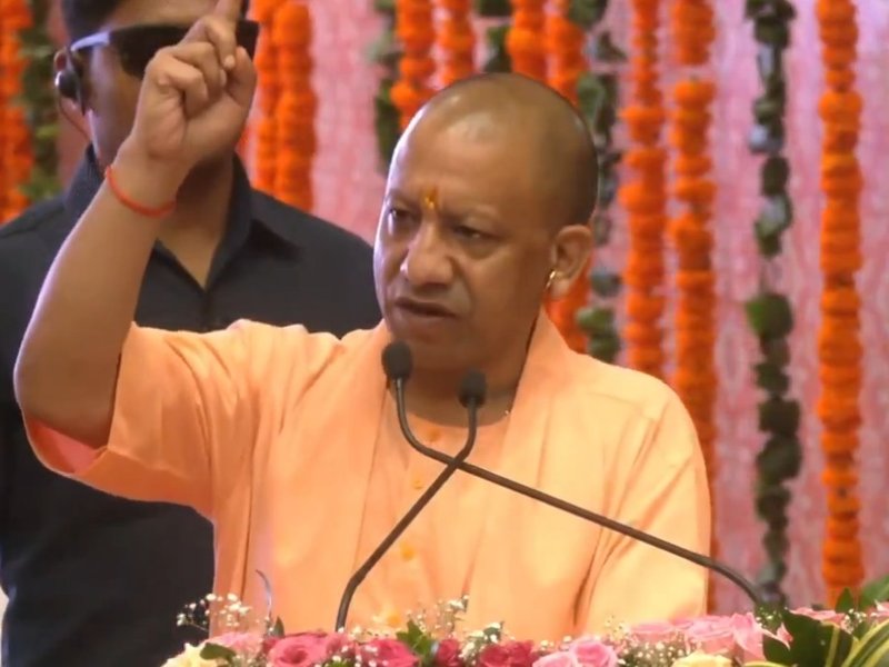 कांग्रेस ने मालेगांव विस्फोट मामले में निर्दोष हिंदुओं को फंसाकर आतंकवादियों को बचाने का काम किया : सीएम योगी 