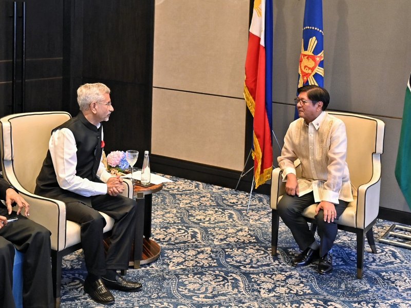EAM Jaishankar calls on Philippines President in New Delhi