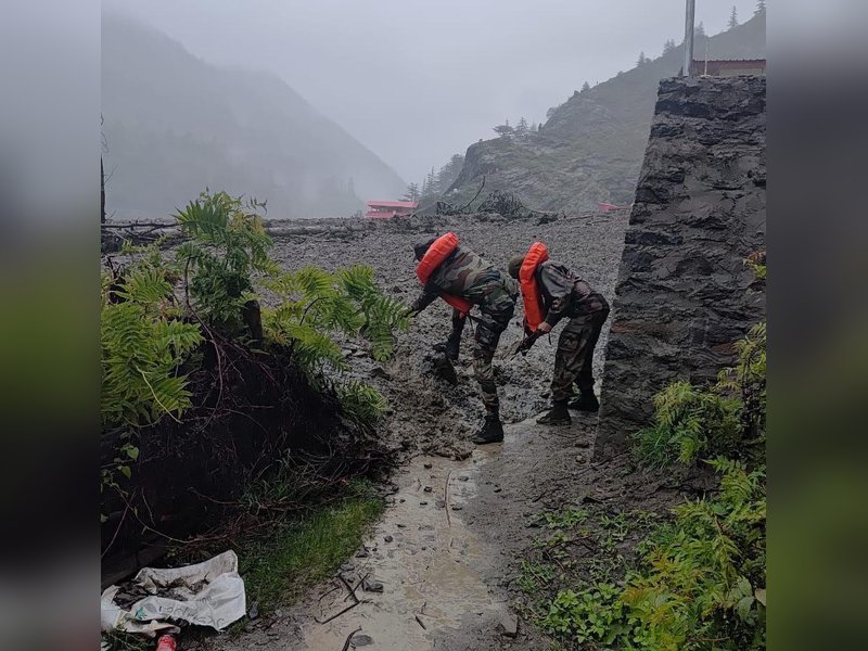 उत्तरकाशी धराली आपदा : मुख्यमंत्री के निर्देश पर स्वास्थ्य विभाग अलर्ट, त्वरित राहत कार्य जारी