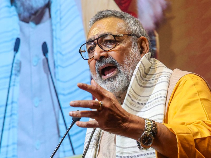 यूएस टैरिफ भारत के टेक्सटाइल क्षेत्र के लिए अवसर, नए बाजार तलाशने के लिए 40 देशों पर फोकस कर रही सरकार : गिरिराज सिंह