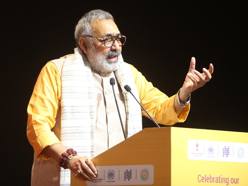'कांग्रेस ने सम्राट अशोक का किया अपमान, तेजस्वी गठबंधन से अलग हों', गिरिराज सिंह का आरोप