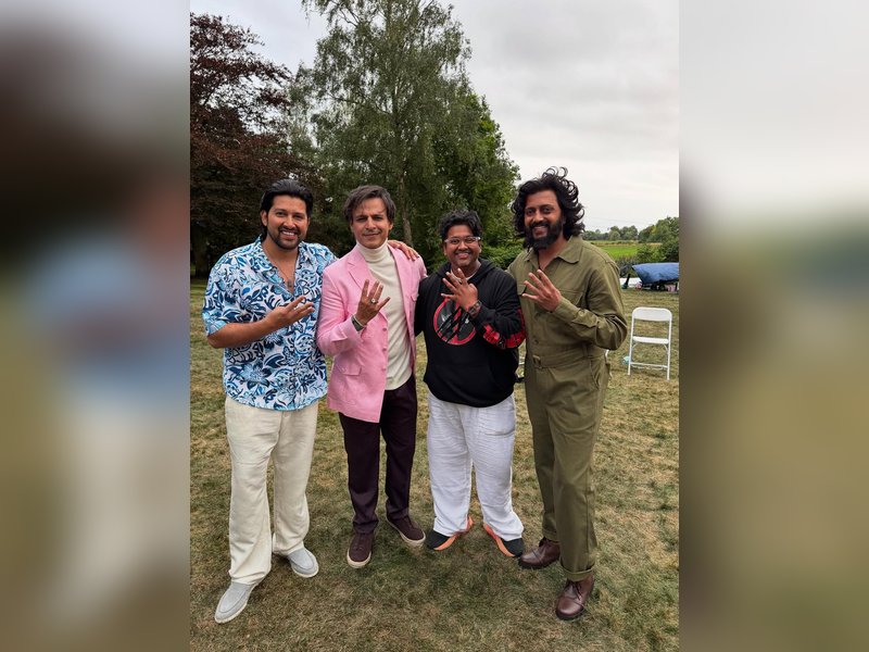 शूटिंग के अंतिम चरण में ‘मस्ती 4’, मिलाप जावेरी ने खास अंदाज में टीम को कहा 'धन्यवाद' 