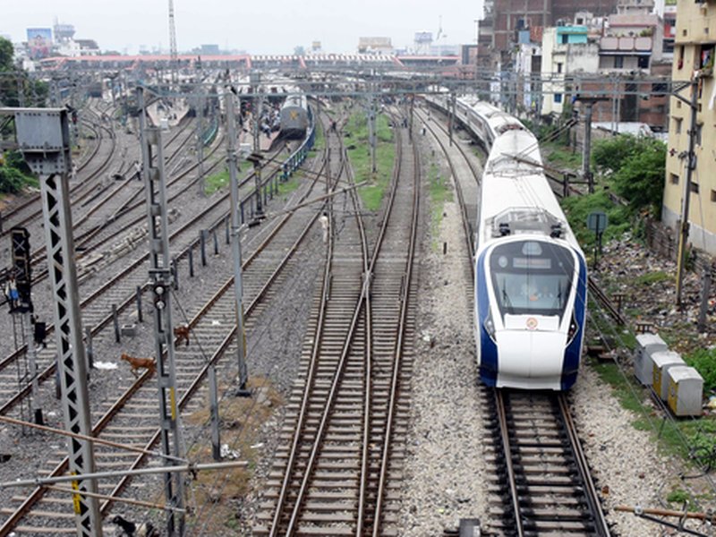 भारतीय रेलवे त्योहारी सीजन में यात्रा पर देगा छूट, पेश की नई स्कीम
