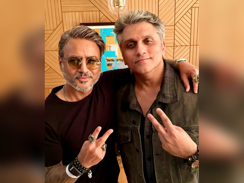 'जहर' से 'सैयारा' तक: आलिम हकीम ने मोहित सूरी के लिए किया पोस्ट, साझा किया 20 साल का खास रिश्ता