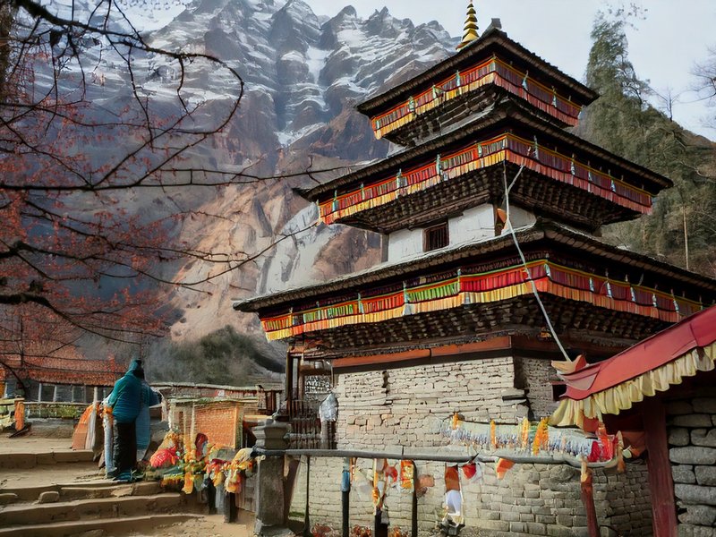 श्री हरिनारायण का ऐसा मंदिर, जहां 108 धाराओं से होकर गुजरना और कुंड में स्नान करना दिलाता है मोक्ष 