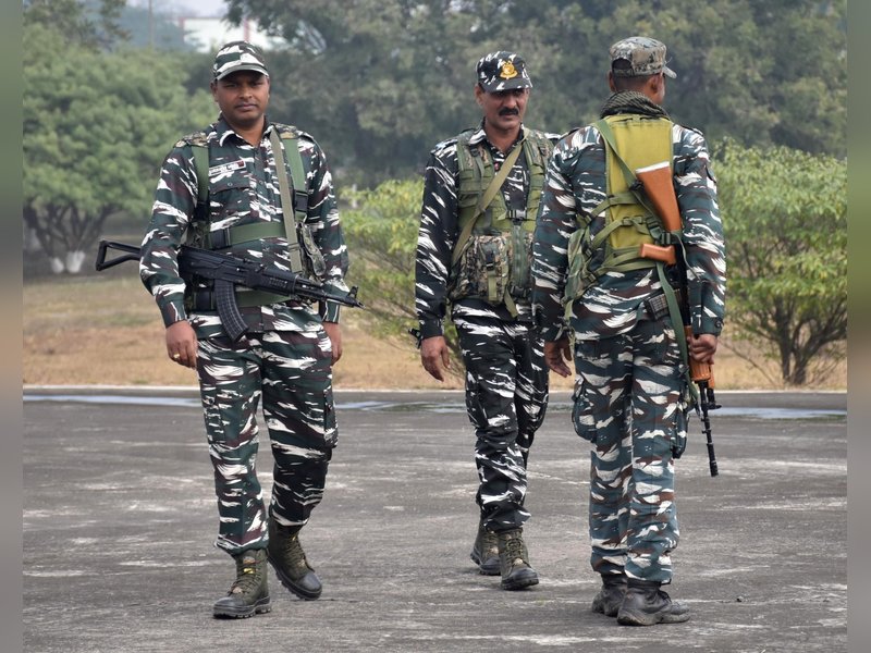 Chhattisgarh: Two top Maoist commanders carrying combined bounty of Rs 35 lakh neutralised in (Lead)