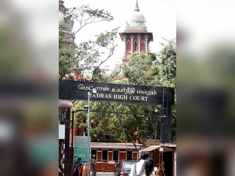 मद्रास हाईकोर्ट के जज देखेंगे 'मानुषी', सेंसर बोर्ड ने लगाए हैं 37 कट्स 