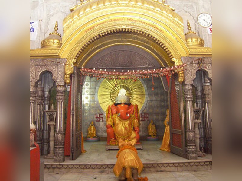मोती की बूंद जैसी दिखने वाली पहाड़ी पर विराजमान दाहिने सुड़ वाले गणपति, अनोखी है राजस्थान के इस मंदिर की मान्यता 