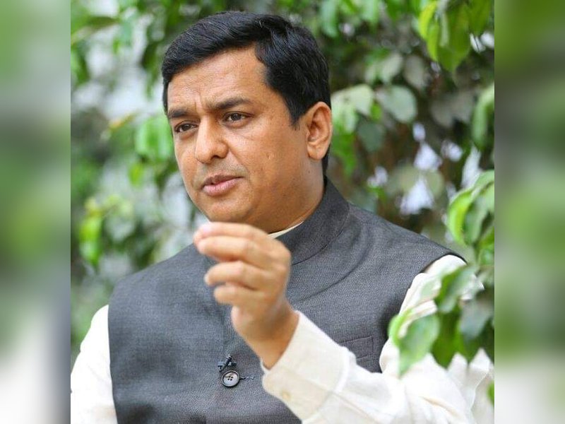 गढ़वाल से यूएई भेजी गई सेब की पहली खेप, अनिल बलूनी ने पीयूष गोयल का जताया आभार 