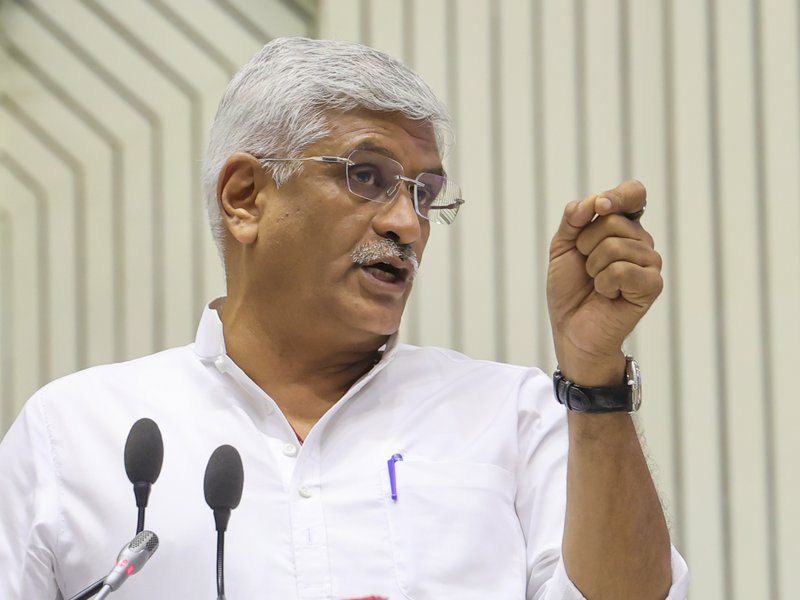  प्रधानमंत्री मोदी के नेतृत्‍व में रेल इंफ्रास्ट्रक्चर को अपग्रेड करने का हो रहा काम : गजेंद्र सिंह शेखावत