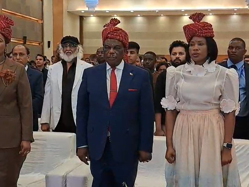 गुजरात: जिम्बाब्वे के उपराष्ट्रपति का सूरत दौरा, हीरा और कपास उद्योग में निवेश की अपील  
